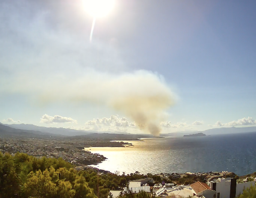 Πυρκαγιά σε χαμηλή βλάστηση στον Πλατανιά Χανίων